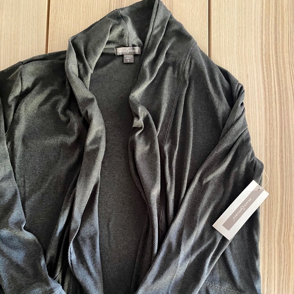 NWT Cardigan - Picture 2 of 3